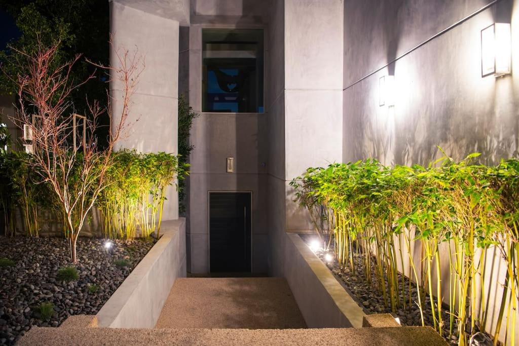 Hollywood Hills Modern Sanctuary-jaw Dropping View Villa Los Ángeles